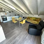 Apartment App4rent - Mansarda Milano