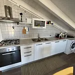 Apartment App4rent - Mansarda Milano